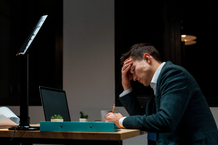 Addressing Burnout: Strategies for Sustainable Work-Life Balance